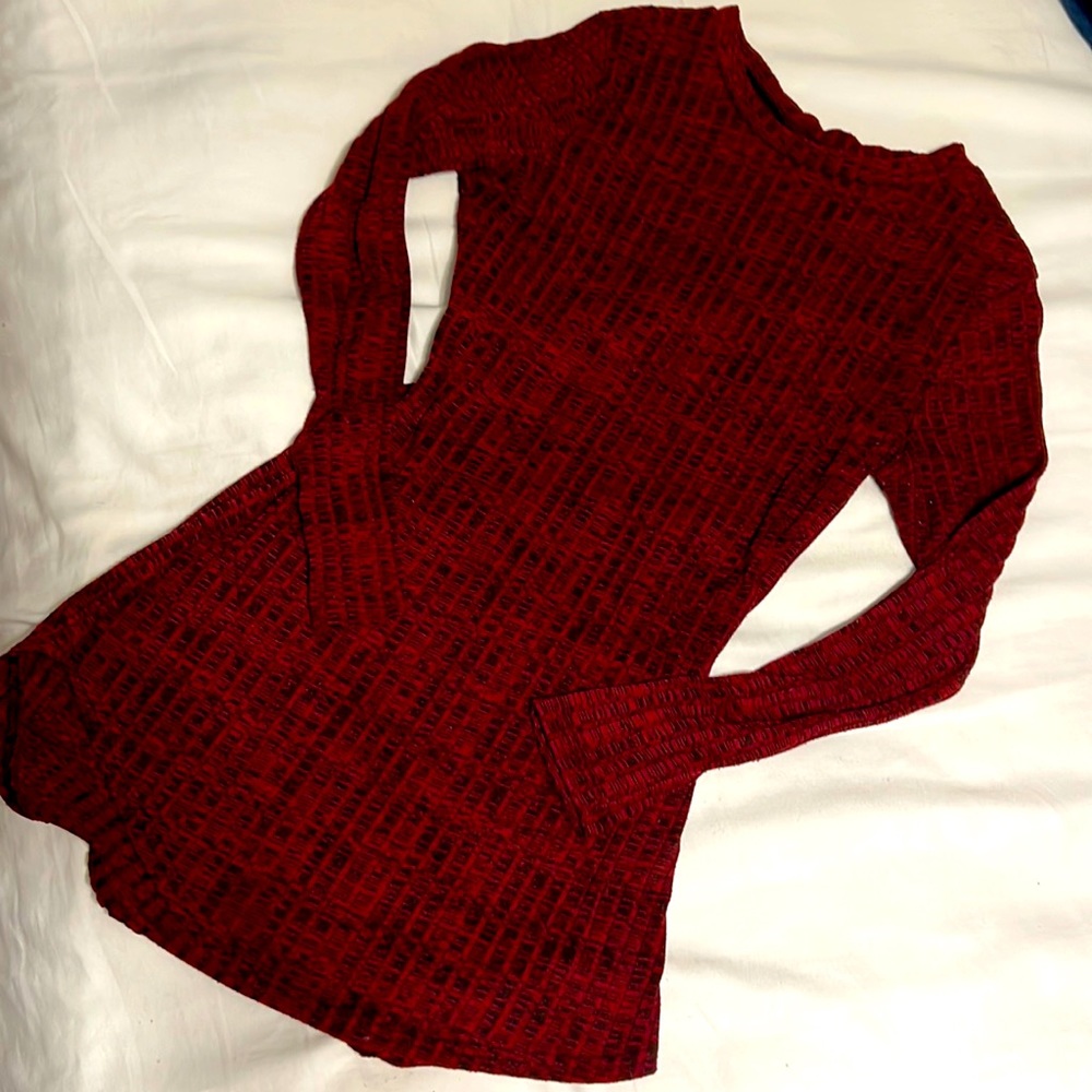 Burgundy long sleeved tee